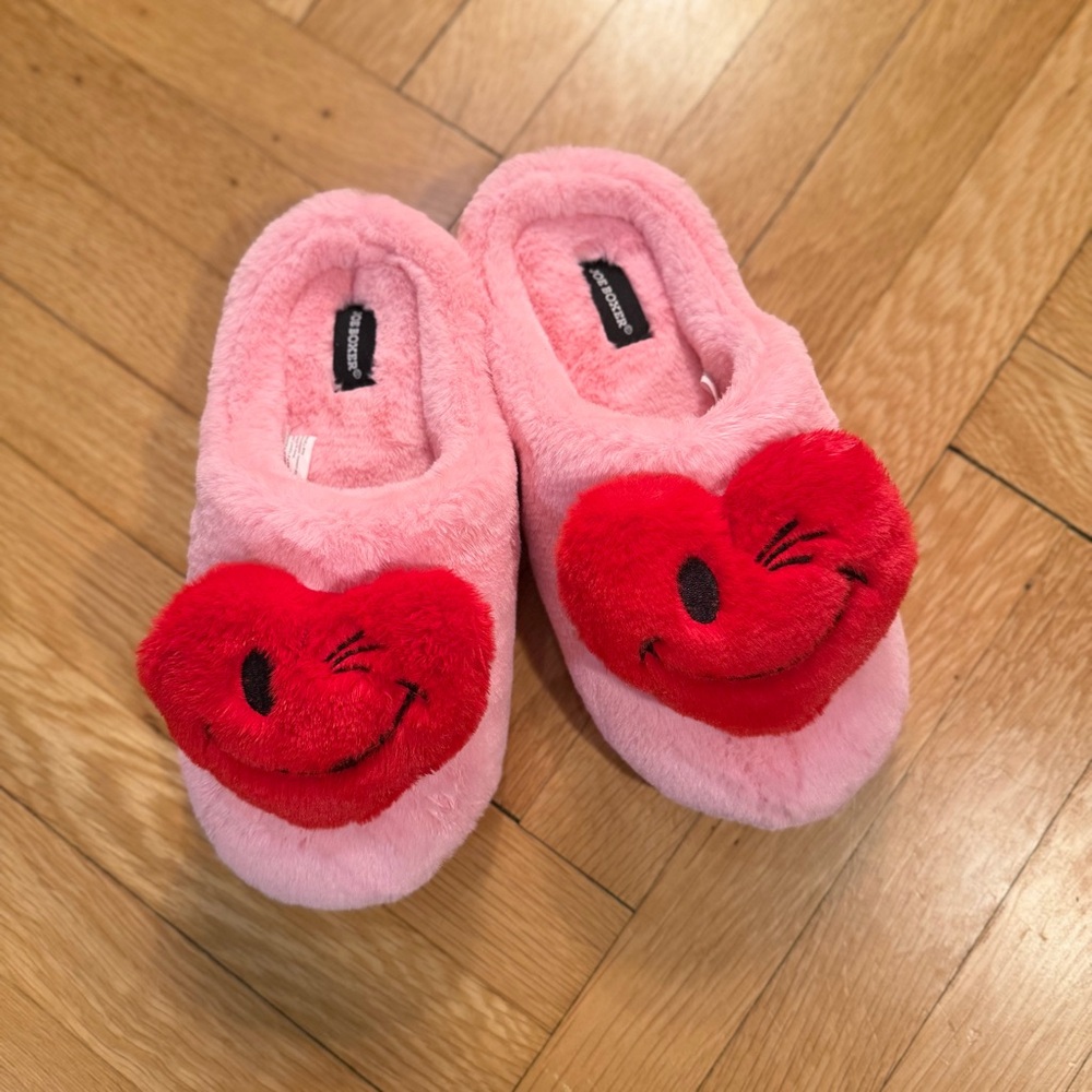 Joe Boxer Winking Heart Slippers! Winky Red Heart Design Size M 7/8 - Picture 5 of 10